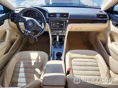 Zdjęcie 8 z 12 samochodu: 2014 VOLKSWAGEN PASSAT SEL VIN:1VWCN7A31EC097373 - miniatura