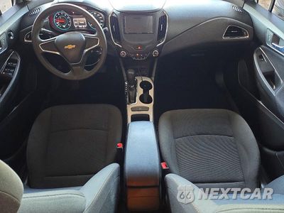 Zdjęcie 8 z 12 samochodu: 2017 CHEVROLET CRUZE LS VIN:1G1BC5SM0H7257474 - miniatura