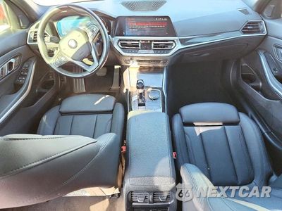 Zdjęcie 8 z 12 samochodu: 2021 BMW 330I VIN:3MW5R1J01M8B52877 - miniatura