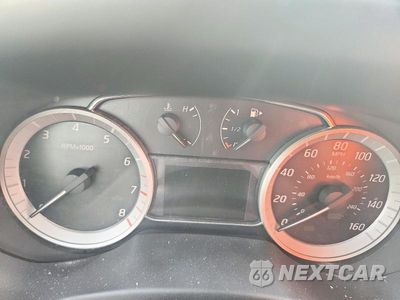 Zdjęcie 9 z 12 samochodu: 2015 NISSAN SENTRA SR VIN:3N1AB7AP3FY286463 - miniatura