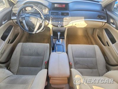 Zdjęcie 8 z 13 samochodu: 2011 HONDA ACCORD LX VIN:1HGCP2F30BA120823 - miniatura