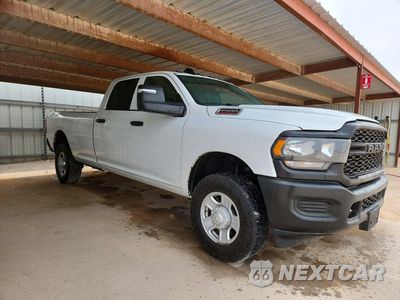Czwarte zdjęcie samochodu z boku: 2023 RAM 2500 TRADESMAN VIN:3C6UR5HJ7PG566574 - miniatura