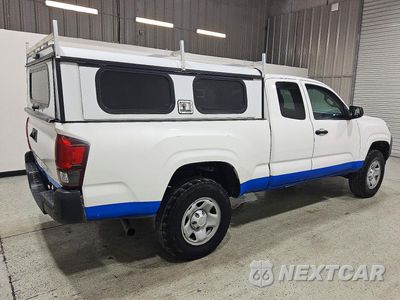 Trzecie zdjęcie samochodu z tyłu: 2022 TOYOTA TACOMA SR VIN:3TYRX5GN2NT056967 - miniatura