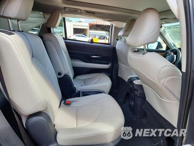 Zdjęcie 11 z 13 samochodu: 2025 TOYOTA GRAND HIGHLANDER PLATINUM VIN:5TDAAAB59SS083623 - miniatura