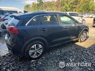 Trzecie zdjęcie samochodu z tyłu: 2022 KIA NIRO EV EX VIN:KNDCC3LG0N5153499 - miniatura