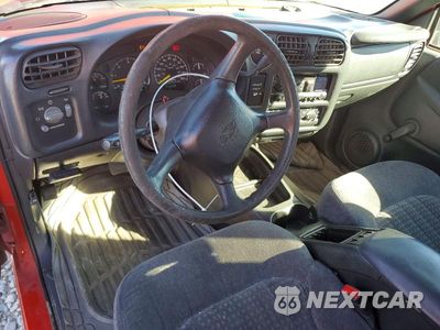 Zdjęcie 8 z 12 samochodu: 2000 CHEVROLET S TRUCK S10 VIN:1GCDT19W6Y8106701 - miniatura