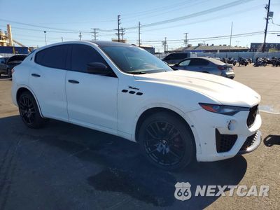 Czwarte zdjęcie samochodu z boku: 2022 MASERATI LEVANTE BASE VIN:ZN661XUA2NX392866 - miniatura