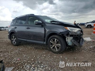 Czwarte zdjęcie samochodu z boku: 2017 TOYOTA RAV4 XLE VIN:JTMWFREV8HJ720914 - miniatura