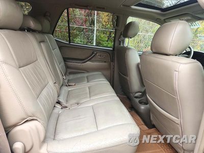 Zdjęcie 11 z 13 samochodu: 2006 TOYOTA SEQUOIA SR5 VIN:5TDBT44A46S264306 - miniatura