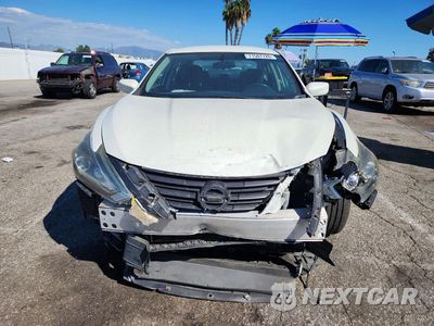 Piąte zdjęcie samochodu w środku: 2016 NISSAN ALTIMA 2.5 SR VIN:1N4AL3AP1GC239693 - miniatura