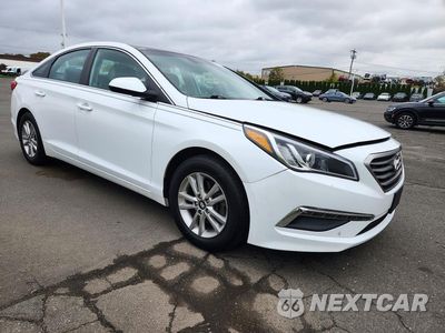 Czwarte zdjęcie samochodu z boku: 2017 HYUNDAI SONATA SE VIN:5NPE24AF5HH541103 - miniatura