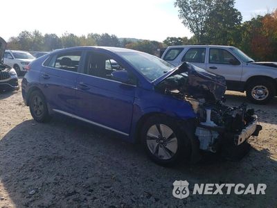 Czwarte zdjęcie samochodu z boku: 2022 HYUNDAI IONIQ SE VIN:KMHC75LC6NU285598 - miniatura