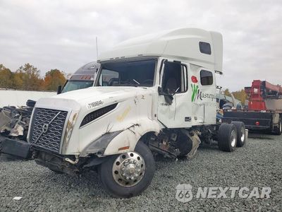 2022 VOLVO VNL SEMI TRUCK 4V4NC9EH2NN296816 - główne zdjęcie licytacji z USA - miniatura