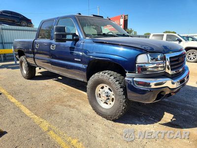 Czwarte zdjęcie samochodu z boku: 2006 GMC SIERRA K2500 HEAVY DUTY VIN:1GTHK23D16F140717 - miniatura