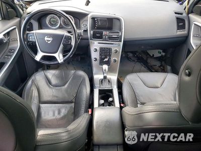 Zdjęcie 8 z 13 samochodu: 2013 VOLVO XC60 T6 VIN:YV4902DZ6D2395515 - miniatura