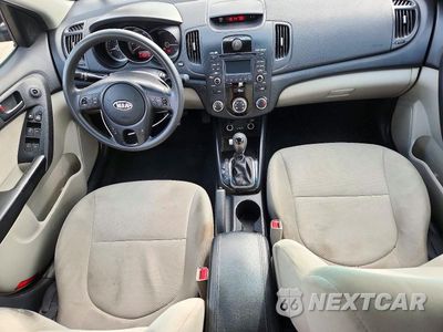 Zdjęcie 8 z 13 samochodu: 2011 KIA FORTE EX VIN:KNAFU4A29B5366466 - miniatura