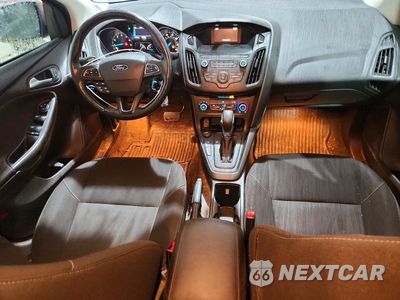 Zdjęcie 8 z 12 samochodu: 2018 FORD FOCUS SE VIN:1FADP3F23JL298105 - miniatura
