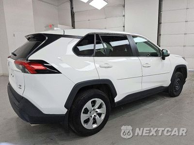 Trzecie zdjęcie samochodu z tyłu: 2022 TOYOTA RAV4 LE VIN:2T3G1RFV1NW320675 - miniatura