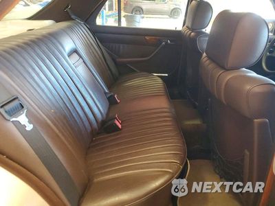 Zdjęcie 10 z 12 samochodu: 1982 MERCEDES-BENZ 300 SD VIN:WDBCB20A1CB031583 - miniatura