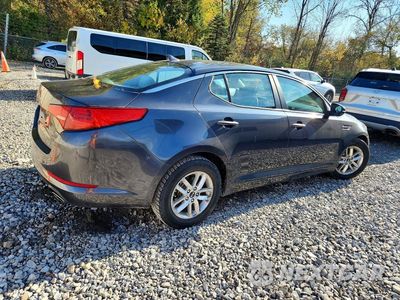 Trzecie zdjęcie samochodu z tyłu: 2011 KIA OPTIMA LX VIN:KNAGM4A73B5055504 - miniatura
