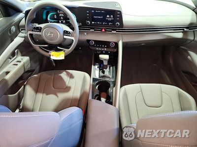 Zdjęcie 8 z 12 samochodu: 2026 HYUNDAI ELANTRA HYBRID BLUE VIN:KMHLM4DJ7TU190352 - miniatura
