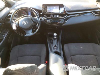 Zdjęcie 8 z 13 samochodu: 2018 TOYOTA C-HR XLE PREMIUM VIN:NMTKHMBX0JR003318 - miniatura