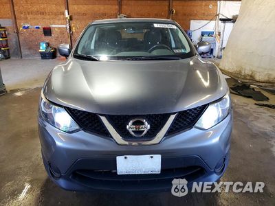 Piąte zdjęcie samochodu w środku: 2017 NISSAN ROGUE SPORT S VIN:JN1BJ1CR1HW129642 - miniatura