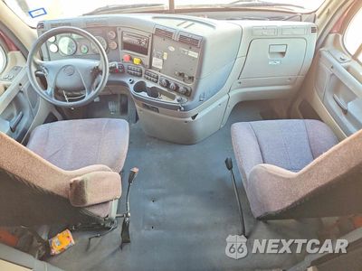 Zdjęcie 8 z 13 samochodu: 2018 FREIGHTLINER CASCADIA 125 SEMI TRUCK VIN:3AKJGLDV1JSJK1320 - miniatura