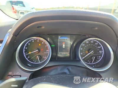 Zdjęcie 9 z 12 samochodu: 2018 TOYOTA CAMRY SE VIN:4T1B11HK8JU653697 - miniatura