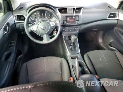 Zdjęcie 8 z 13 samochodu: 2018 NISSAN SENTRA S VIN:3N1AB7AP9JY327770 - miniatura