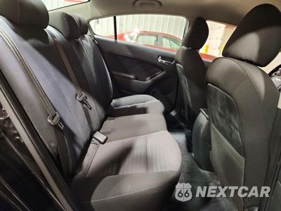 Zdjęcie 10 z 12 samochodu: 2017 KIA FORTE S VIN:3KPFL4A76HE111949 - miniatura
