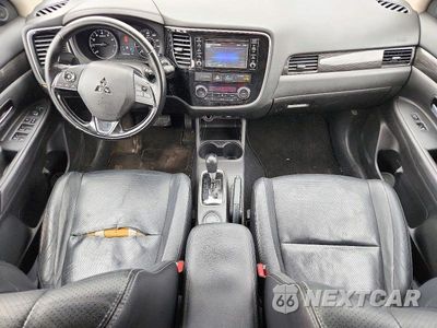 Zdjęcie 8 z 13 samochodu: 2016 MITSUBISHI OUTLANDER SE VIN:JA4AD3A31GZ022558 - miniatura