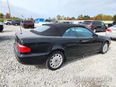Trzecie zdjęcie samochodu z tyłu: 2001 MERCEDES-BENZ CLK 430 VIN:WDBLK70G81T079882 - miniatura