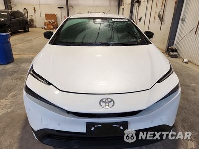 Piąte zdjęcie samochodu w środku: 2025 TOYOTA PRIUS LE VIN:JTDADABU5S3025542 - miniatura