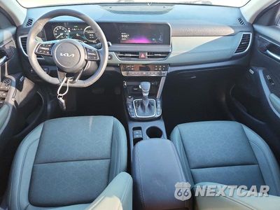 Zdjęcie 8 z 13 samochodu: 2024 KIA SELTOS SX VIN:KNDETCA71R7576114 - miniatura