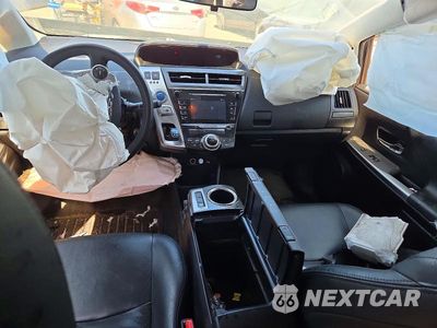 Zdjęcie 8 z 13 samochodu: 2015 TOYOTA PRIUS V THREE VIN:JTDZN3EU8FJ018979 - miniatura