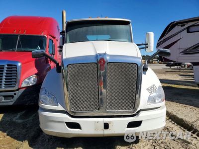Piąte zdjęcie samochodu w środku: 2015 KENWORTH T680 SEMI TRUCK VIN:1XKYDP9X3FJ438809 - miniatura