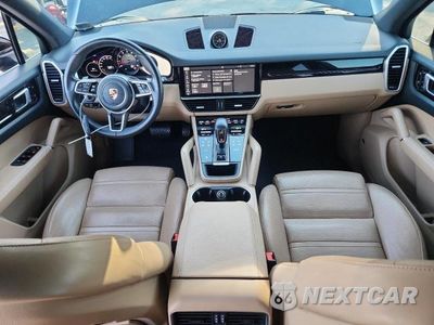 Zdjęcie 8 z 13 samochodu: 2019 PORSCHE CAYENNE VIN:WP1AA2AY8KDA13090 - miniatura