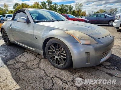 Czwarte zdjęcie samochodu z boku: 2004 NISSAN 350Z ENTHUSIAST VIN:JN1AZ36A14M252885 - miniatura