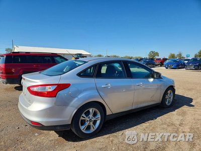Trzecie zdjęcie samochodu z tyłu: 2014 FORD FOCUS SE VIN:1FADP3F25EL261062 - miniatura
