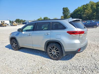 Drugie zdjęcie samochodu z przodu: 2017 TOYOTA HIGHLANDER SE VIN:5TDJZRFH5HS396270 - miniatura