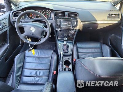 Zdjęcie 8 z 13 samochodu: 2017 VOLKSWAGEN GTI S/SE VIN:3VW447AU8HM040901 - miniatura