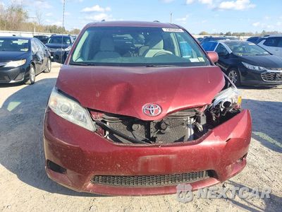 Piąte zdjęcie samochodu w środku: 2013 TOYOTA SIENNA LE VIN:5TDJK3DC5DS070813 - miniatura
