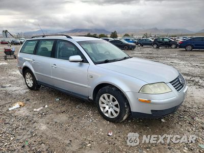 Czwarte zdjęcie samochodu z boku: 2003 VOLKSWAGEN PASSAT GL VIN:WVWND63BX3E369000 - miniatura