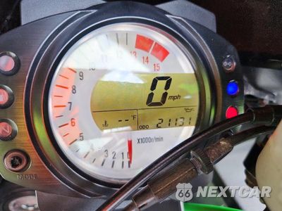 Zdjęcie 7 z 9 samochodu: 2007 KAWASAKI ZX1000 D VIN:JKAZXCD107A022120 - miniatura