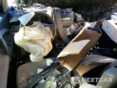 Zdjęcie 8 z 13 samochodu: 2006 TOYOTA RAV4 BASE VIN:JTMZD33V465017500 - miniatura