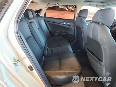 Zdjęcie 10 z 13 samochodu: 2018 HONDA CIVIC EX VIN:19XFC2F76JE206658 - miniatura