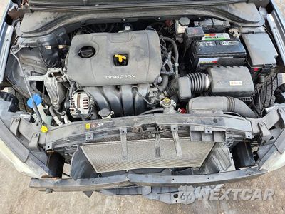 Zdjęcie 11 z 12 samochodu: 2018 HYUNDAI ELANTRA SE VIN:KMHD74LF9JU477813 - miniatura