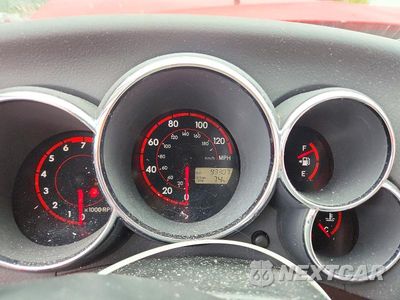 Zdjęcie 9 z 12 samochodu: 2004 PONTIAC VIBE VIN:5Y2SL62874Z467701 - miniatura