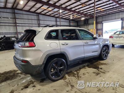 Trzecie zdjęcie samochodu z tyłu: 2020 JEEP CHEROKEE LATITUDE PLUS VIN:1C4PJLLB6LD629625 - miniatura
